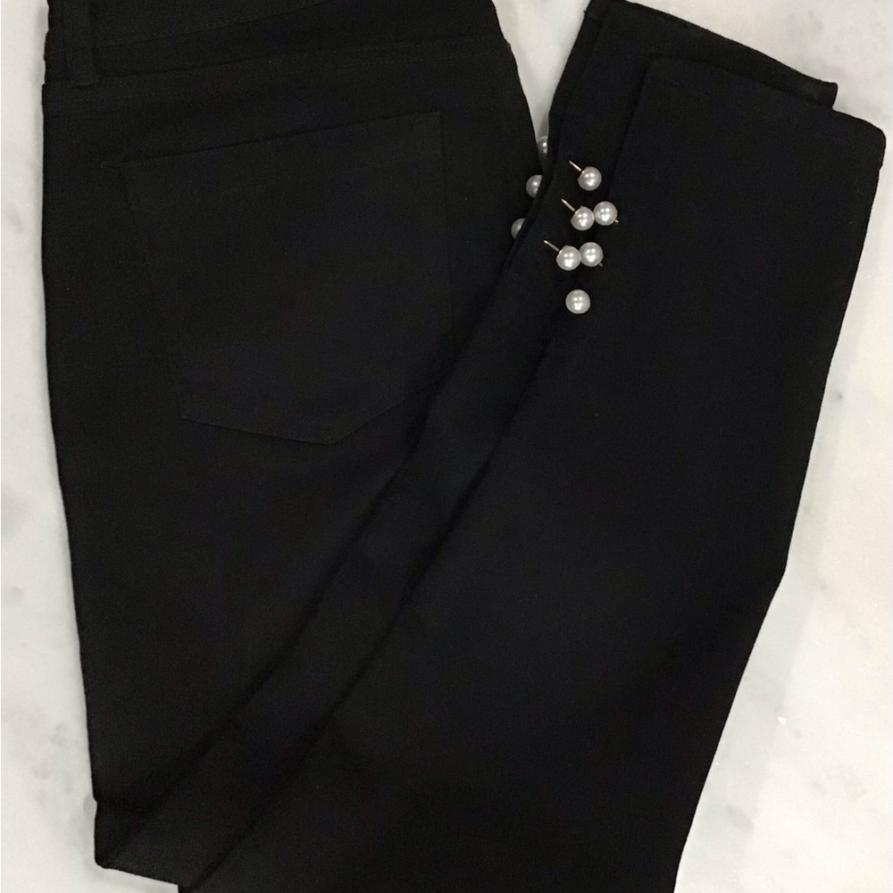 CeCe Black Skinny Pants with Pearl Accents
Size 12